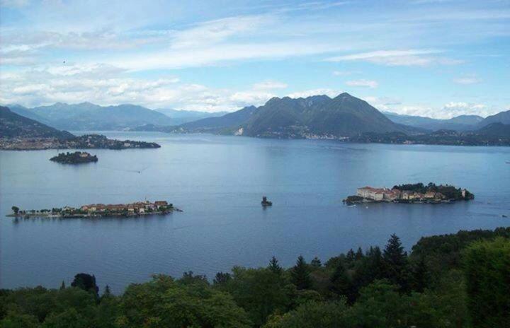Residenza Le Camelie Apartment Oggebbio Luaran gambar
