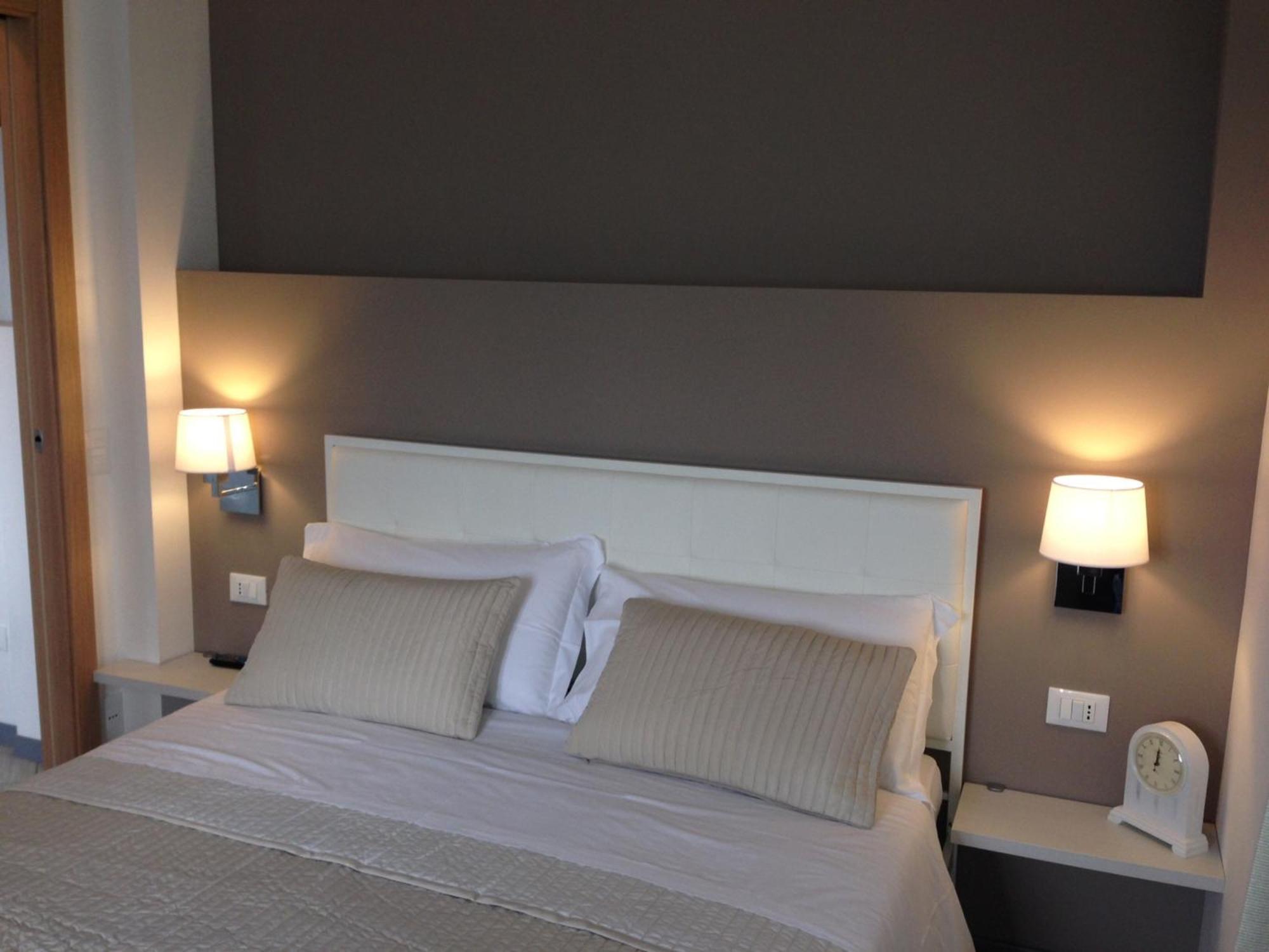 Residenza Le Camelie Apartment Oggebbio Luaran gambar