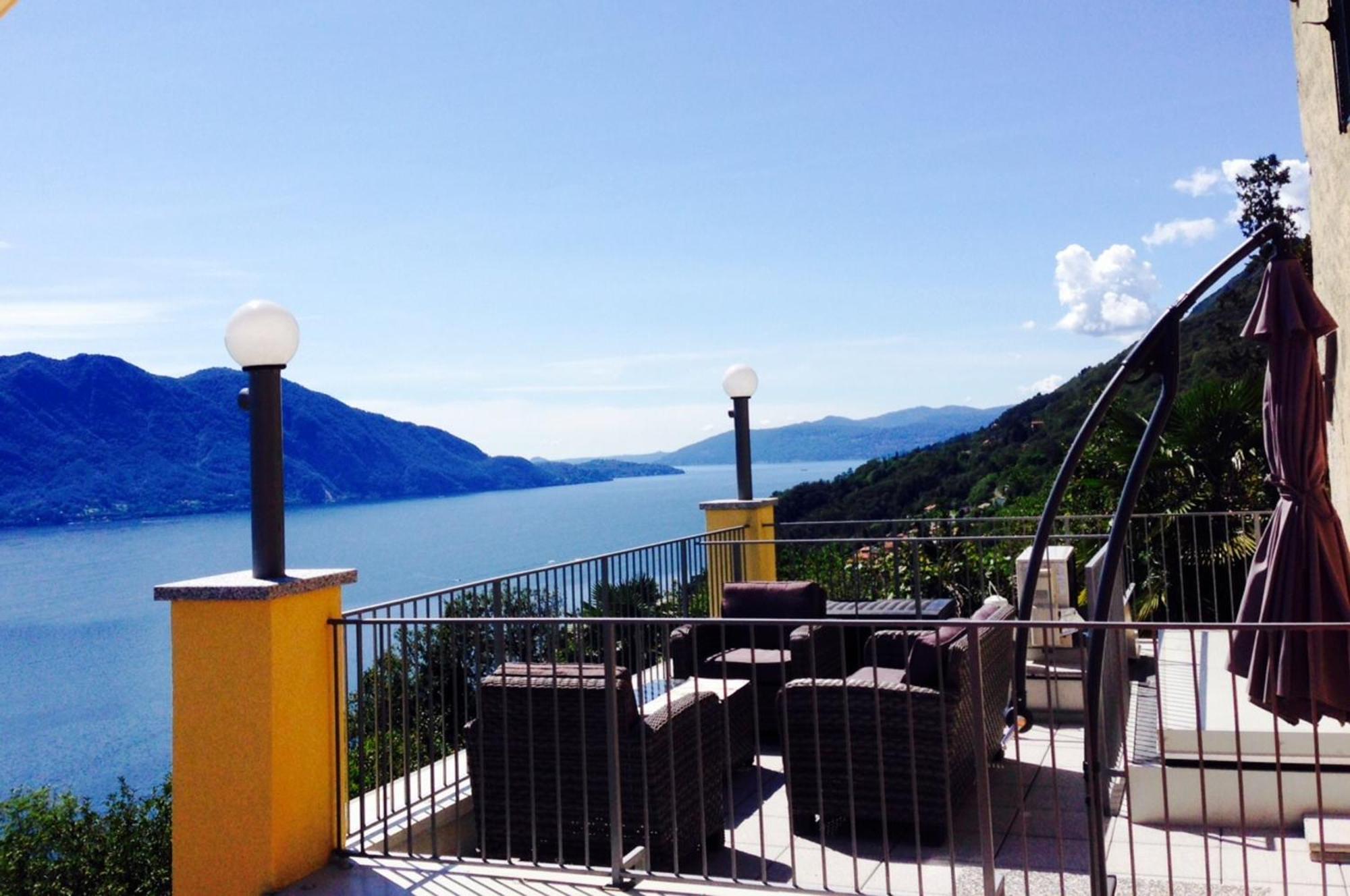 Residenza Le Camelie Apartment Oggebbio Luaran gambar
